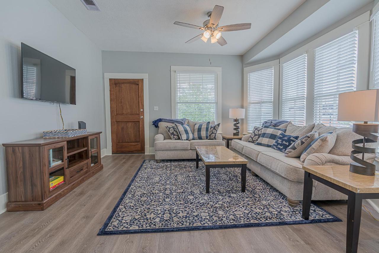 Uptown Cottage Newly Updated Home Near The Strand Galveston Harbor And Utmb Exterior foto
